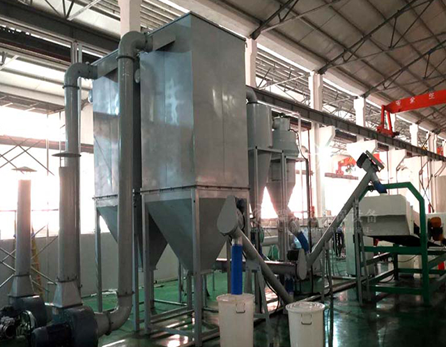 報(bào)廢后無(wú)從去處的電池用經(jīng)濟(jì)又環(huán)保的鋰電池回收設(shè)備線