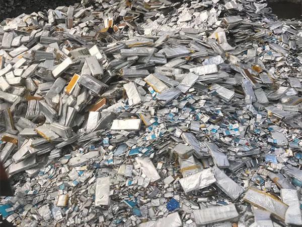 廢舊鋰電池?zé)峤馓幚碓O(shè)備，解決行業(yè)痛點(diǎn)